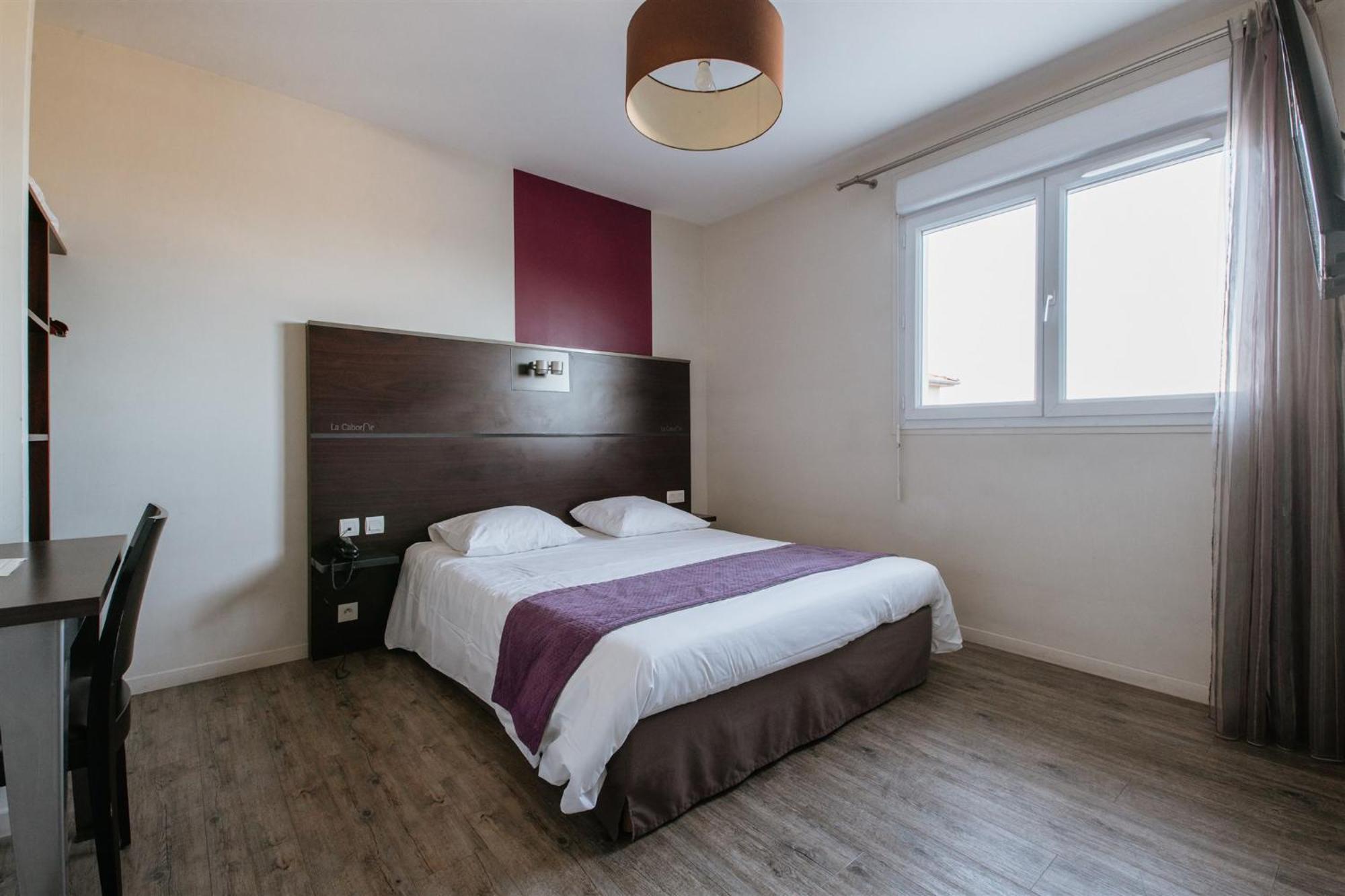 Hotel-Restaurant La Caborne Limonest Zewnętrze zdjęcie