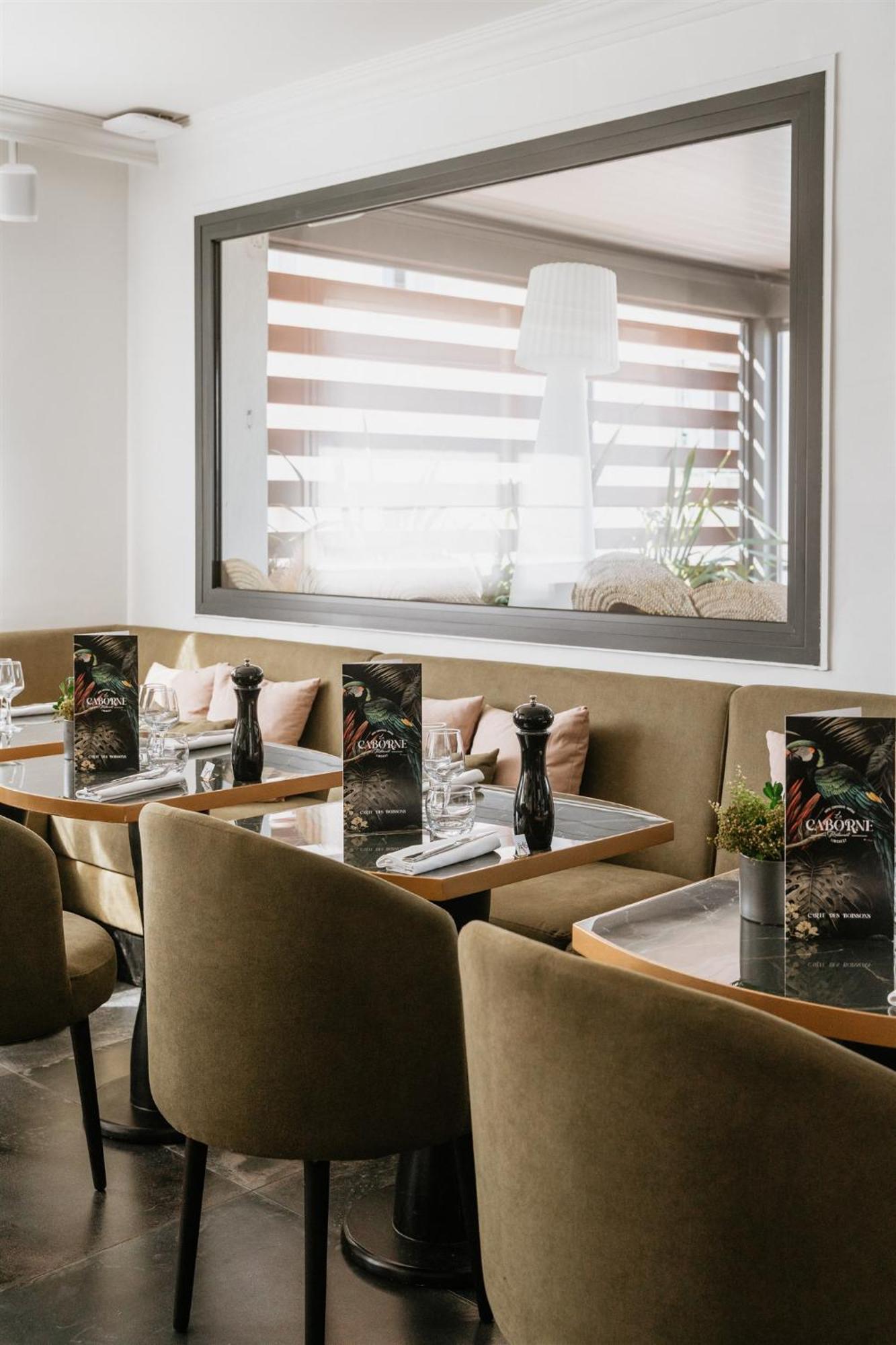 Hotel-Restaurant La Caborne Limonest Zewnętrze zdjęcie