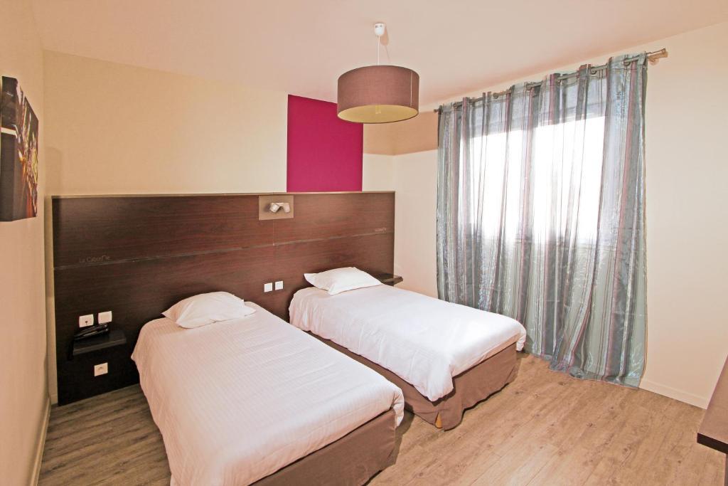 Hotel-Restaurant La Caborne Limonest Zewnętrze zdjęcie